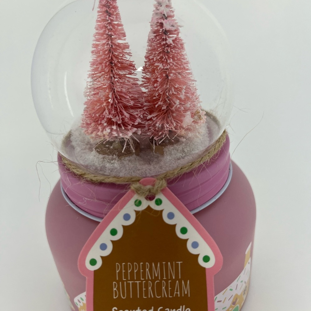 Snow Globe Candle Peppermint Buttercream Limited Edition Christmas Holiday 7.1oz - Picture 3 of 9